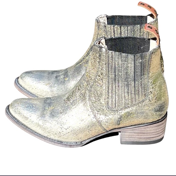Freebird Salamanca Gold Metallic Ankle Booties. 8 - Picture 3 of 6